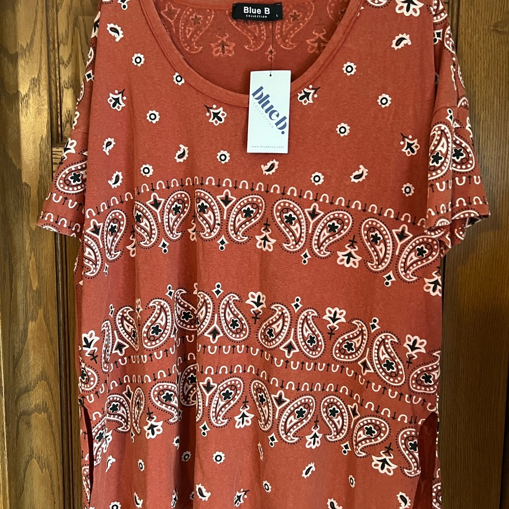 Women's Paisley Print Top - Red